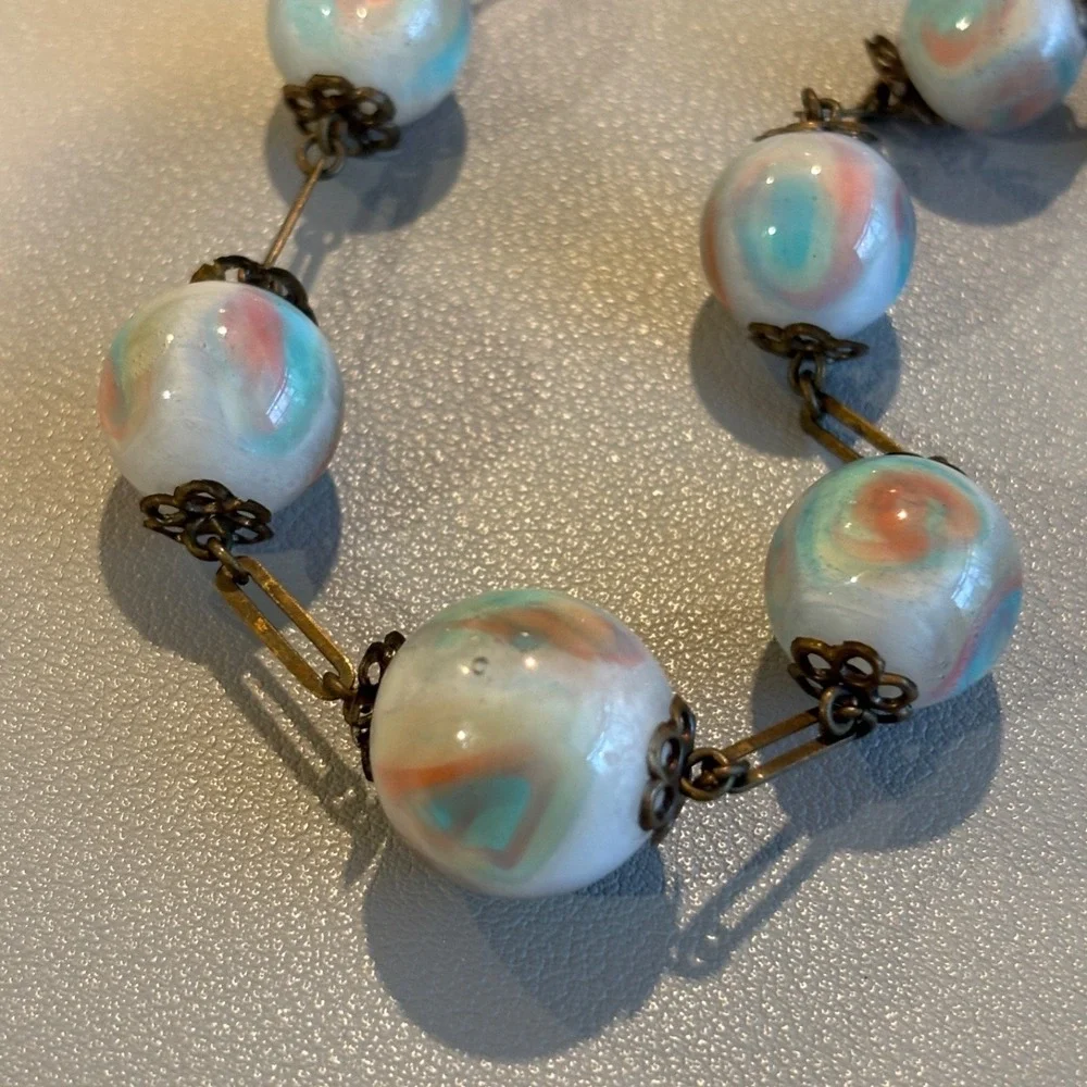 Vintage Iridescent Pastel Swirl Marbled Glass Bead Necklace Chain 17.5 Graduated